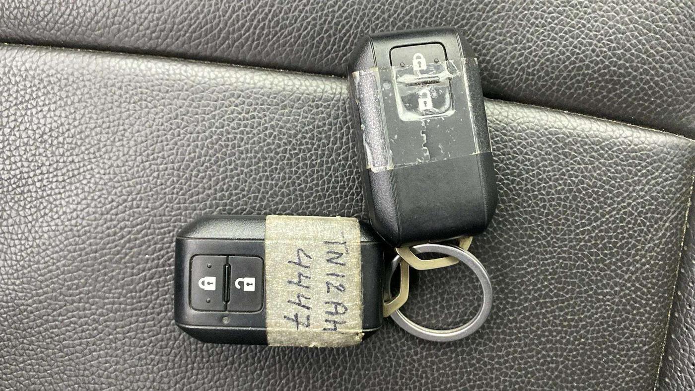 2019 Maruti XL6 ALPHA AT, Petrol, Automatic, 36,848 km, Key Close Up