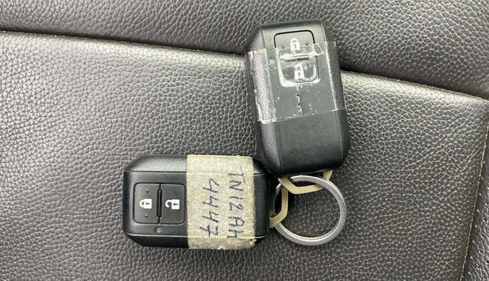 2019 Maruti XL6 ALPHA AT, Petrol, Automatic, 36,848 km, Key Close Up