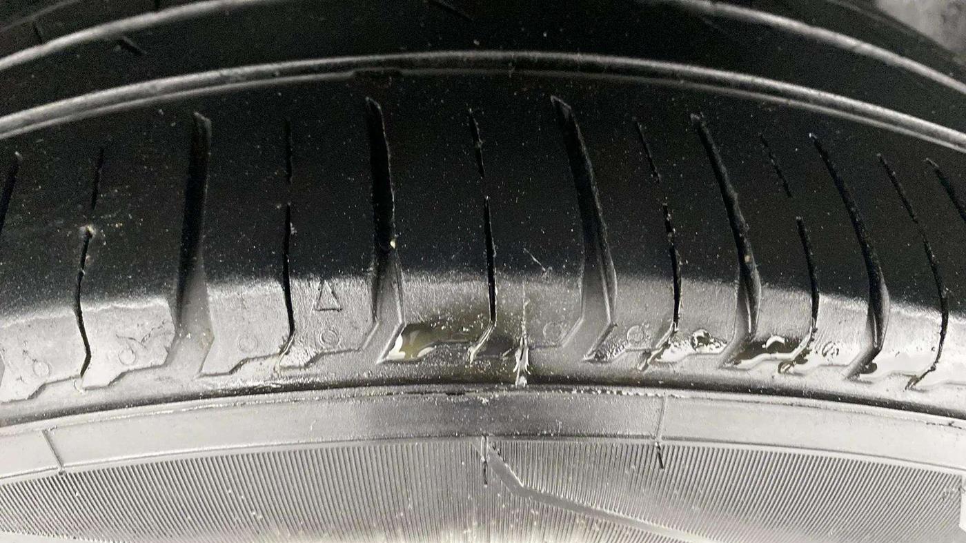 2019 Maruti XL6 ALPHA AT, Petrol, Automatic, 36,848 km, Left Rear Tyre Tread
