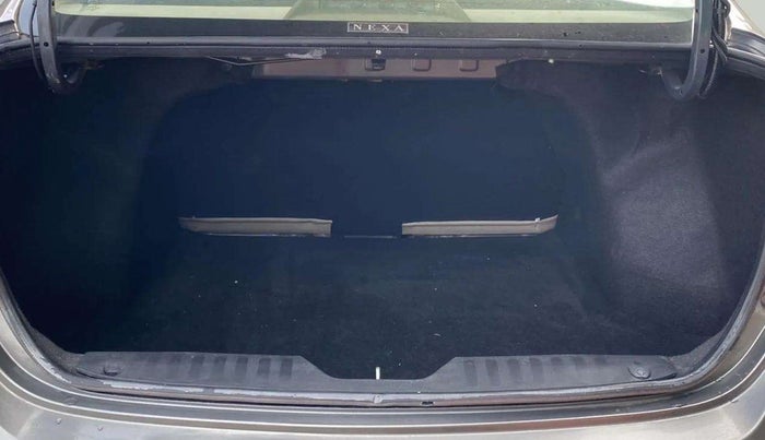 2020 Maruti Ciaz ALPHA  AT 1.5 SHVS PETROL, Petrol, Automatic, 37,950 km, Boot Inside