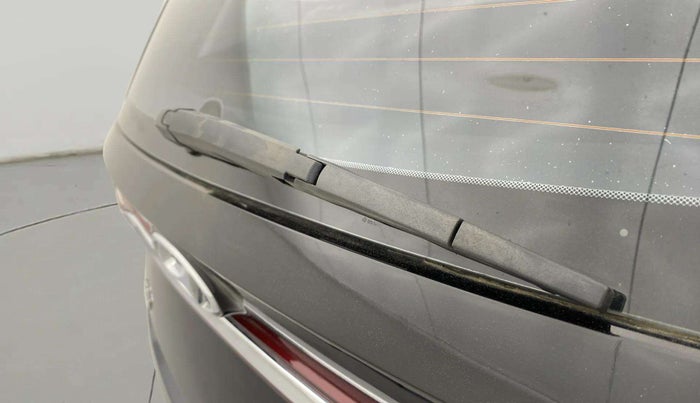 2022 Hyundai NEW I20 ASTA (O) 1.2 MT, Petrol, Manual, 33,112 km, Rear Wiper
