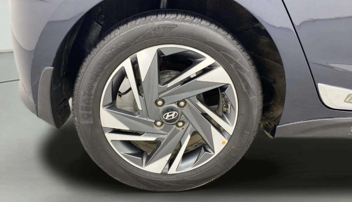 2022 Hyundai NEW I20 ASTA (O) 1.2 MT, Petrol, Manual, 33,112 km, Right Rear Wheel