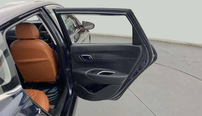 2022 Hyundai NEW I20 ASTA (O) 1.2 MT, Petrol, Manual, 33,112 km, RHS Rear Door
