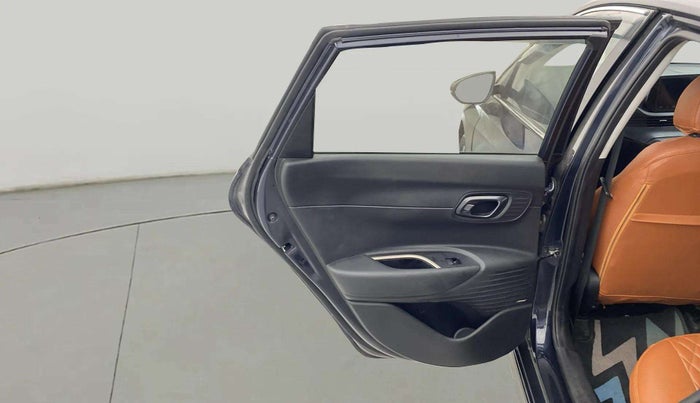 2022 Hyundai NEW I20 ASTA (O) 1.2 MT, Petrol, Manual, 33,112 km, LHS Rear Door