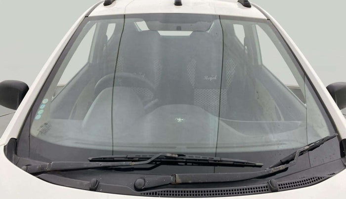 2012 Hyundai Eon ERA +, Petrol, Manual, 64,131 km, Front Windshield