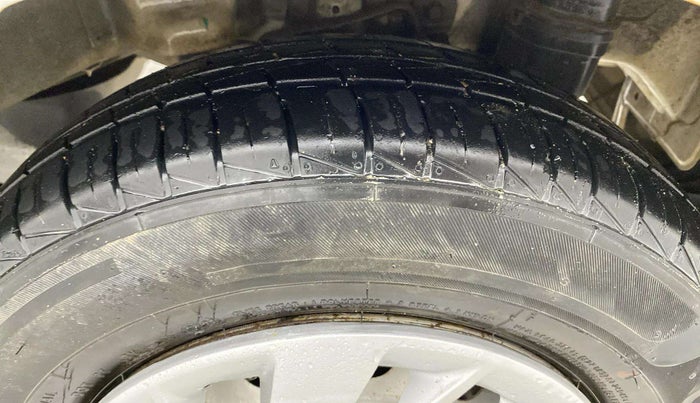2012 Hyundai Eon ERA +, Petrol, Manual, 64,131 km, Left Rear Tyre Tread