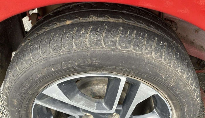 2019 Tata Tiago XZ PLUS PETROL, Petrol, Manual, 24,362 km, Right Front Tyre Tread