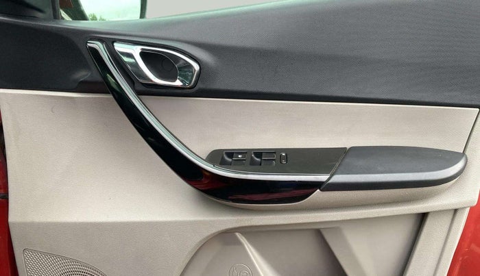 2019 Tata Tiago XZ PLUS PETROL, Petrol, Manual, 24,362 km, Driver Side Door Panels Control