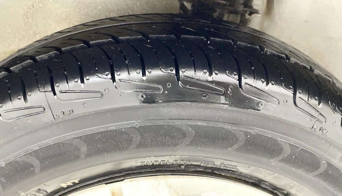 2019 Maruti Alto 800 VXI, Petrol, Manual, 24,666 km, Left Front Tyre Tread