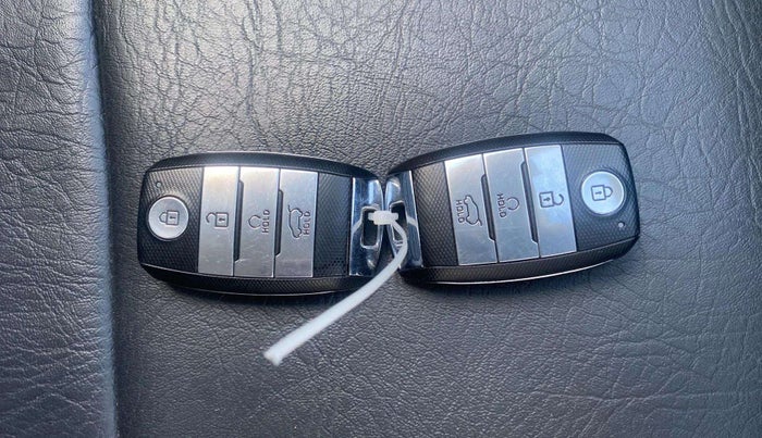 2022 KIA SELTOS HTK PLUS 1.5 IMT, Petrol, Manual, 18,405 km, Key Close Up