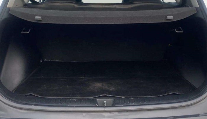 2022 KIA SELTOS HTK PLUS 1.5 IMT, Petrol, Manual, 18,405 km, Boot Inside
