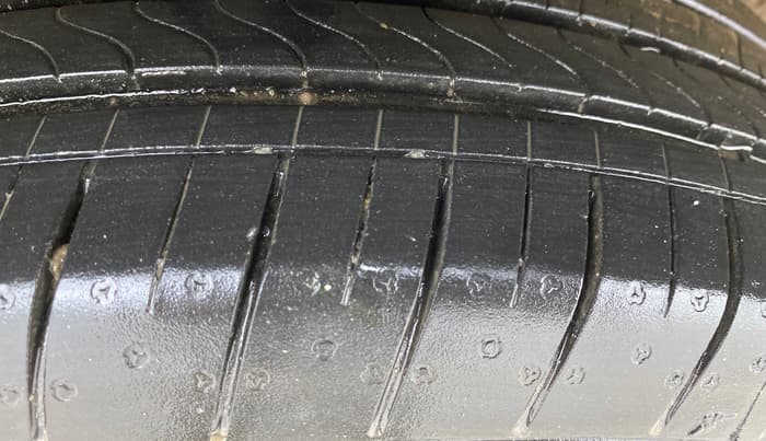 2014 Ford Ecosport TITANIUM 1.5L PETROL AT, Petrol, Automatic, 60,034 km, Right Rear Tyre Tread