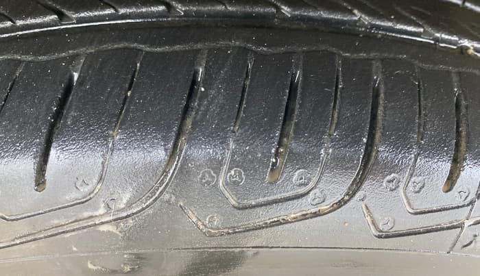 2014 Ford Ecosport TITANIUM 1.5L PETROL AT, Petrol, Automatic, 60,034 km, Left Front Tyre Tread