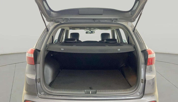2016 Hyundai Creta SX PLUS 1.6 PETROL, Petrol, Manual, 31,522 km, Boot Open Zoomed View