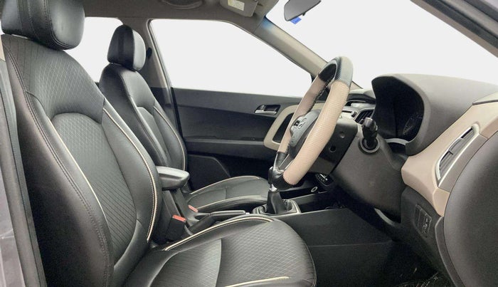 2016 Hyundai Creta SX PLUS 1.6 PETROL, Petrol, Manual, 31,522 km, Right Side Front Door Cabin