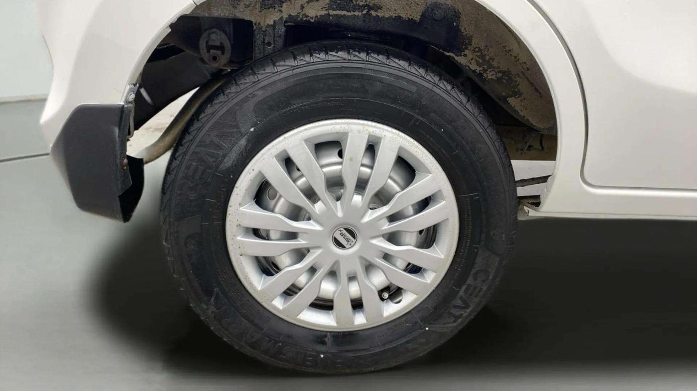 2020 Maruti Alto TOUR H1, Petrol, Manual, 24,725 km, Right Rear Wheel
