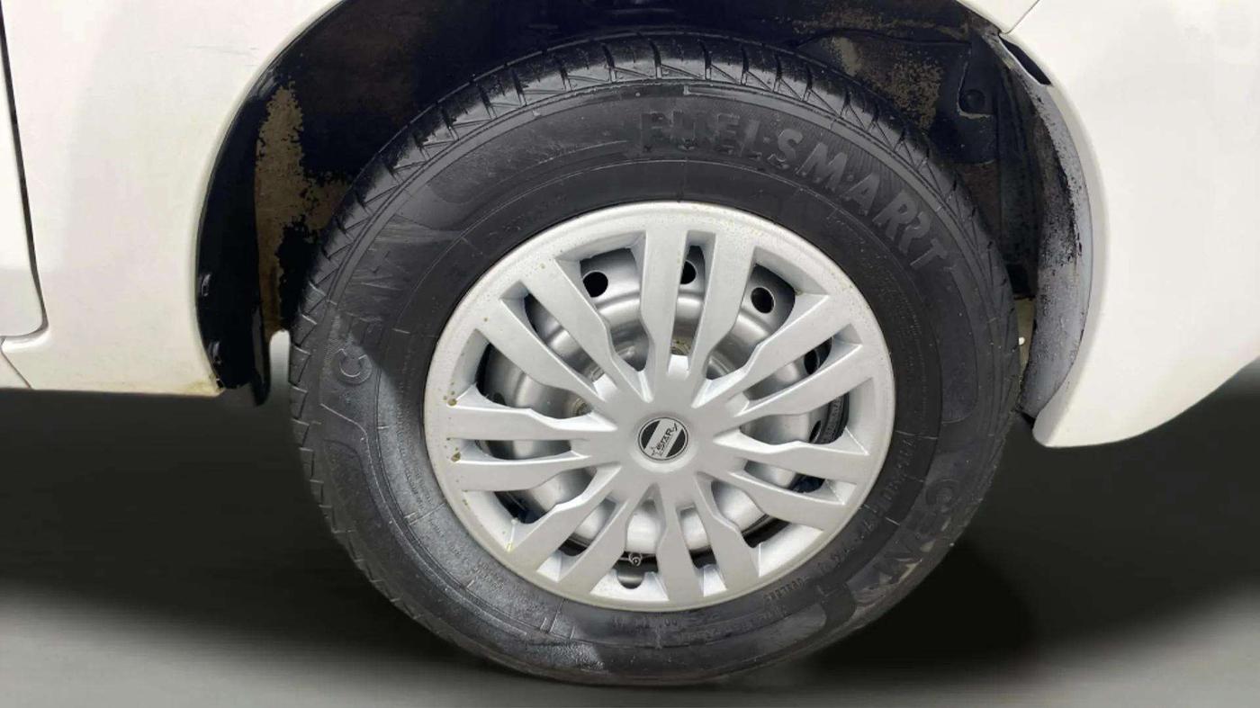 2020 Maruti Alto TOUR H1, Petrol, Manual, 24,725 km, Right Front Wheel