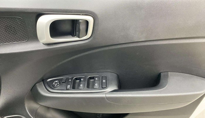 2021 Hyundai VENUE S 1.0 TURBO DCT, Petrol, Automatic, 57,932 km, Driver Side Door Panels Control