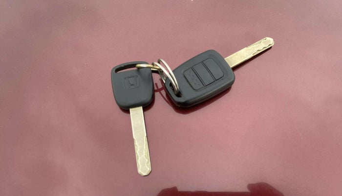 2018 Honda WR-V 1.2L I-VTEC VX MT, Petrol, Manual, 46,972 km, Key Close Up