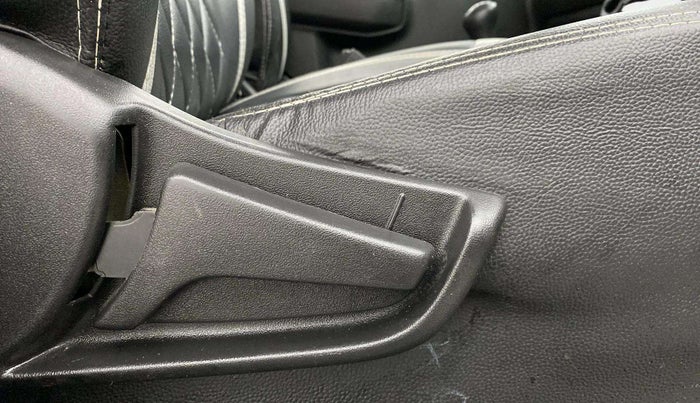 2022 Maruti S PRESSO VXI+, Petrol, Manual, 63,368 km, Driver Side Adjustment Panel