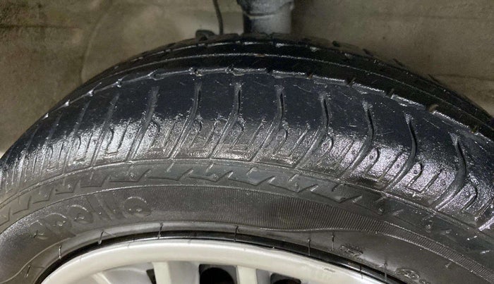 2017 Maruti Wagon R 1.0 VXI, Petrol, Manual, 16,078 km, Right Rear Tyre Tread