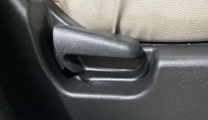 2017 Maruti Wagon R 1.0 VXI, Petrol, Manual, 16,078 km, Driver Side Adjustment Panel