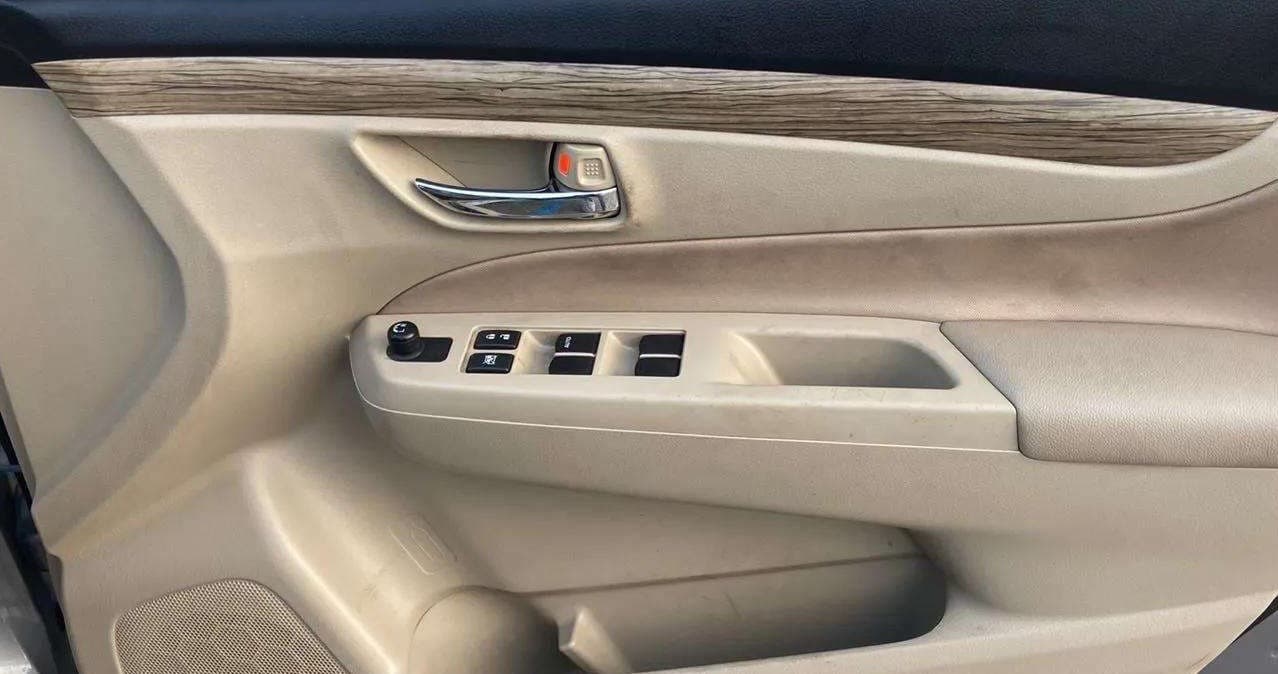 2020 Maruti Ciaz DELTA 1.5 SHVS MT PETROL, Petrol, Manual, 65,826 km, Driver Side Door Panels Control
