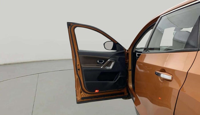 2019 Tata Harrier XZ 2.0L, Diesel, Manual, 82,349 km, LHS Front Door