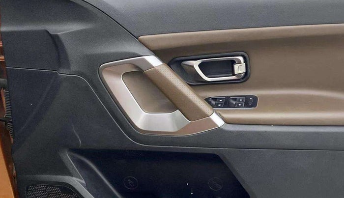 2019 Tata Harrier XZ 2.0L, Diesel, Manual, 82,349 km, Driver Side Door Panels Control