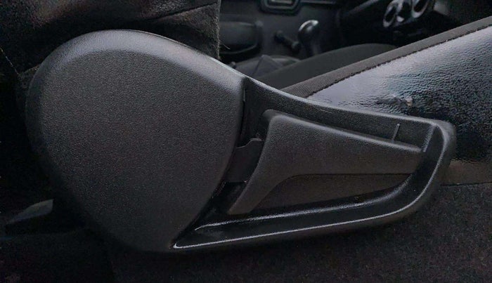 2022 Maruti S PRESSO LXI (O) CNG, CNG, Manual, 49,784 km, Driver Side Adjustment Panel