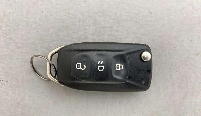 2017 Tata Tiago XZ PETROL, Petrol, Manual, 82,021 km, Key Close Up