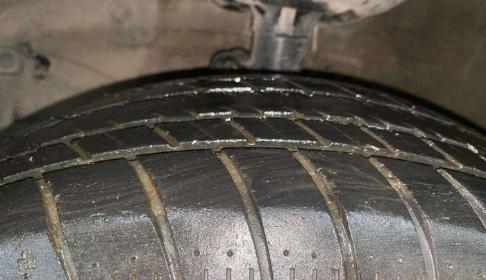 2015 Honda Amaze 1.2L I-VTEC S, Petrol, Manual, 74,713 km, Left Front Tyre Tread