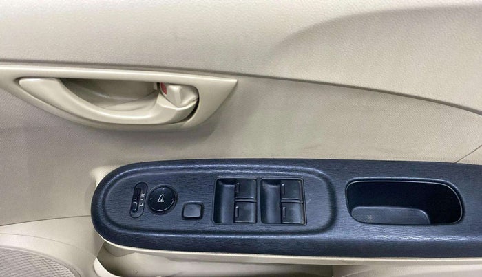 2015 Honda Amaze 1.2L I-VTEC S, Petrol, Manual, 74,713 km, Driver Side Door Panels Control