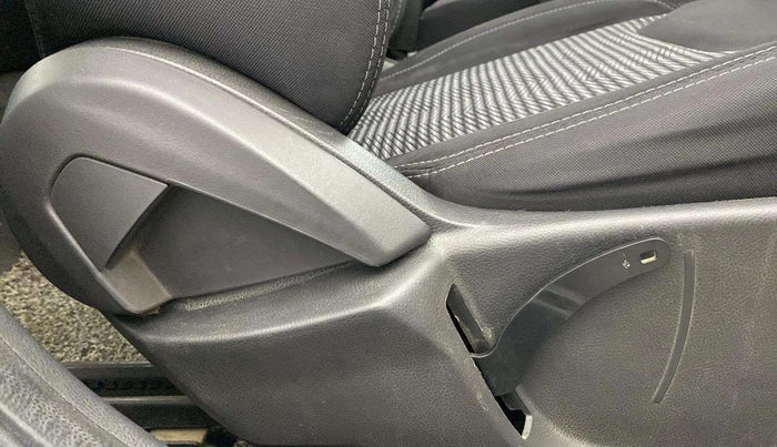 2019 Ford New Figo TITANIUM 1.2 PETROL MT, Petrol, Manual, 78,514 km, Driver Side Adjustment Panel