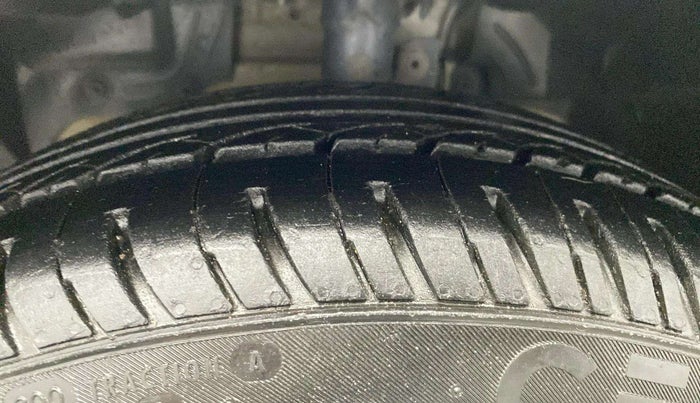 2019 Ford New Figo TITANIUM 1.2 PETROL MT, Petrol, Manual, 78,514 km, Left Front Tyre Tread