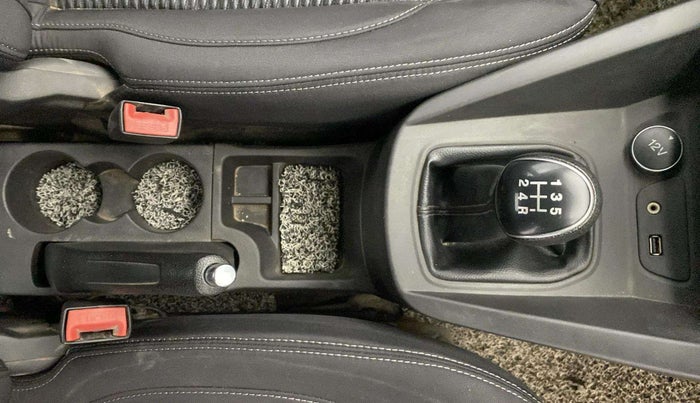 2019 Ford New Figo TITANIUM 1.2 PETROL MT, Petrol, Manual, 78,514 km, Gear Lever