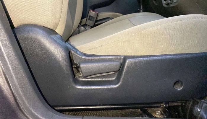 2015 Maruti Alto K10 VXI, Petrol, Manual, 41,462 km, Driver Side Adjustment Panel