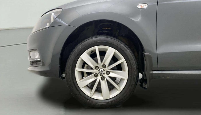 2015 Volkswagen Polo HIGHLINE1.2L, Petrol, Manual, 19,123 km, Left Front Wheel