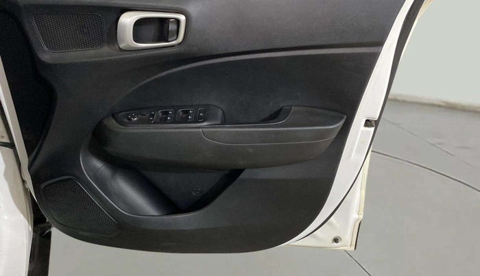 2019 Hyundai VENUE S 1.0 TURBO DCT, Petrol, Automatic, 51,761 km, Driver Side Door Panels Control