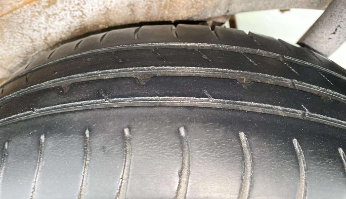 2015 Maruti Wagon R 1.0 VXI, Petrol, Manual, 1,30,514 km, Left Rear Tyre Tread