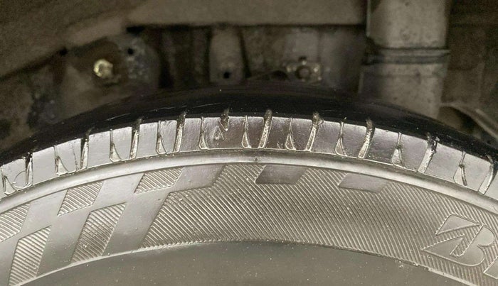 2013 Hyundai Eon ERA +, Petrol, Manual, 71,378 km, Left Rear Tyre Tread