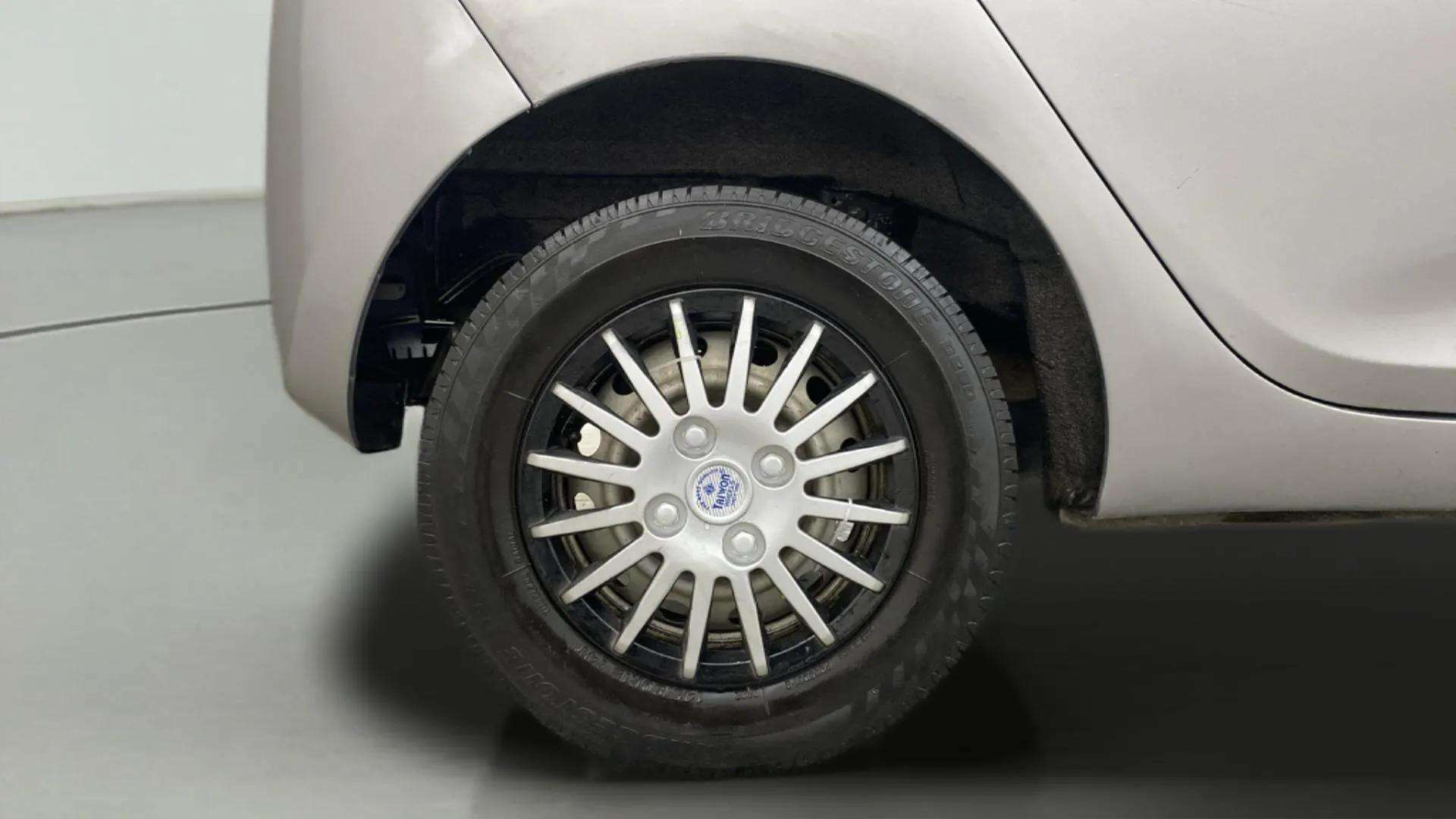 RHS-Rear-Wheel-15