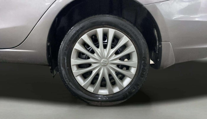 2016 Maruti Ciaz VXI+, Petrol, Manual, 47,643 km, Left Rear Wheel