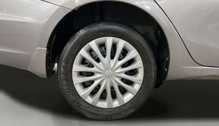 2016 Maruti Ciaz VXI+, Petrol, Manual, 47,643 km, Right Rear Wheel