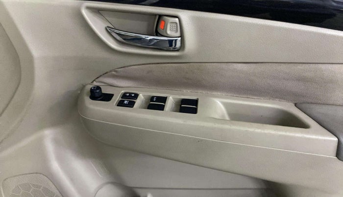2016 Maruti Ciaz VXI+, Petrol, Manual, 47,643 km, Driver Side Door Panels Control