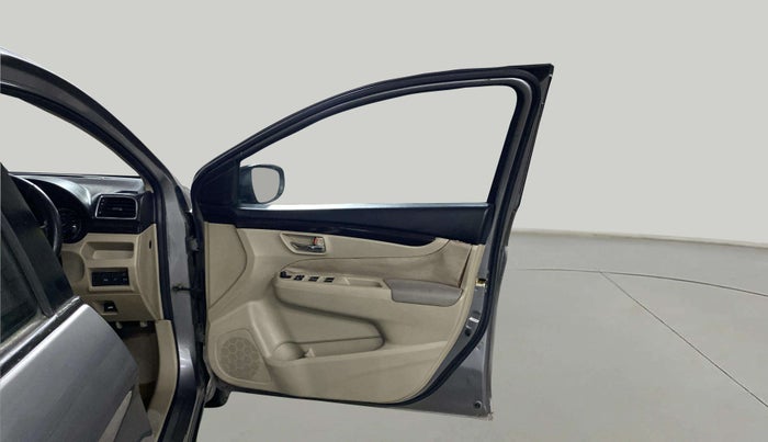 2016 Maruti Ciaz VXI+, Petrol, Manual, 47,643 km, RHS Front Door
