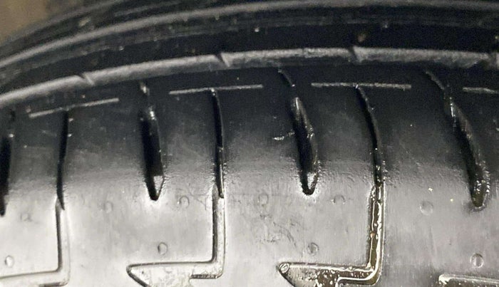 2022 Maruti Celerio ZXI AMT, Petrol, Automatic, 14,424 km, Right Front Tyre Tread