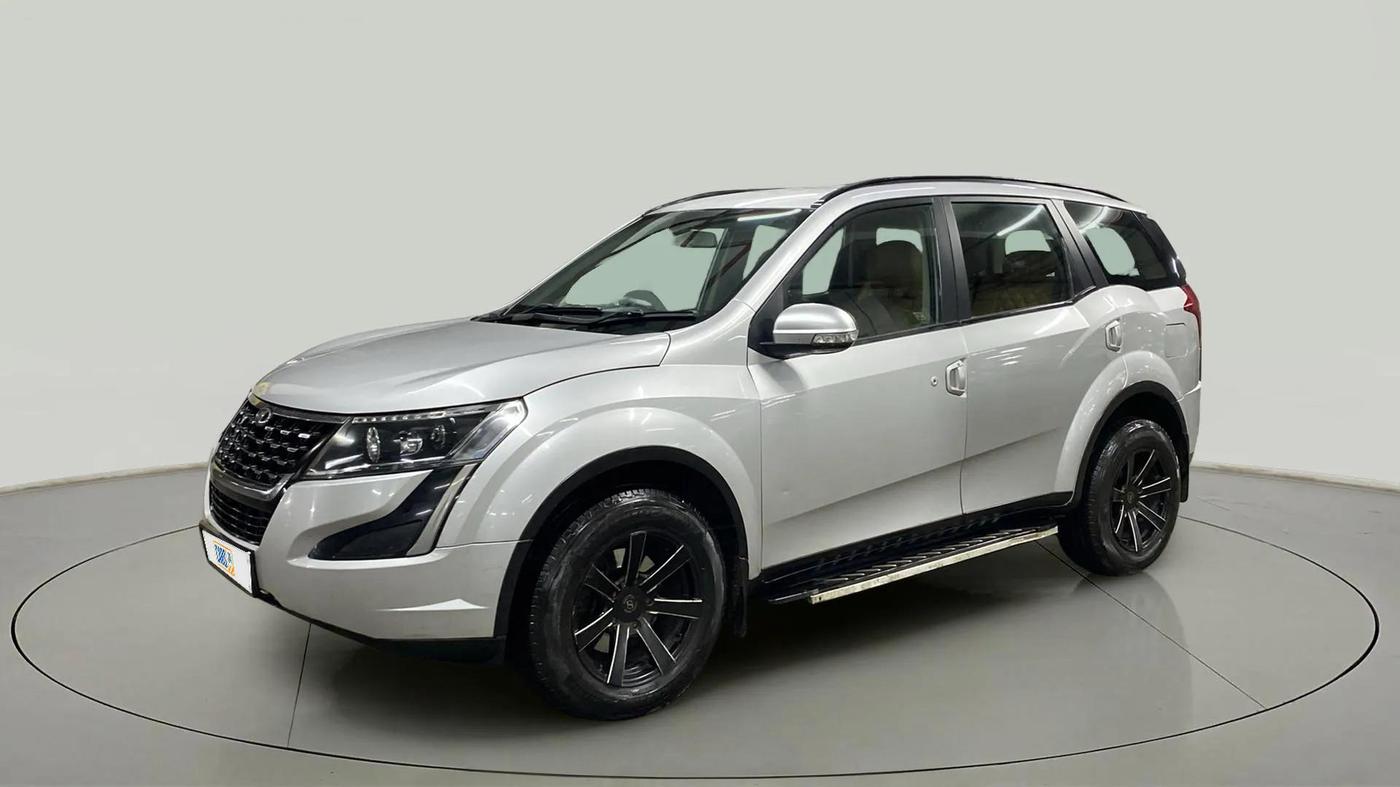 2018 Mahindra XUV500 W7, Diesel, Manual, 79,083 km, Left Front Diagonal