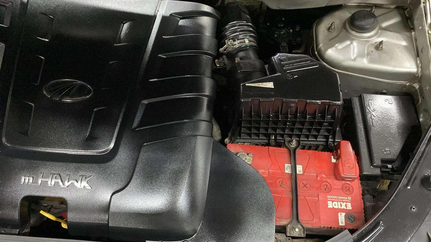 2018 Mahindra XUV500 W7, Diesel, Manual, 79,083 km, Engine View - Left