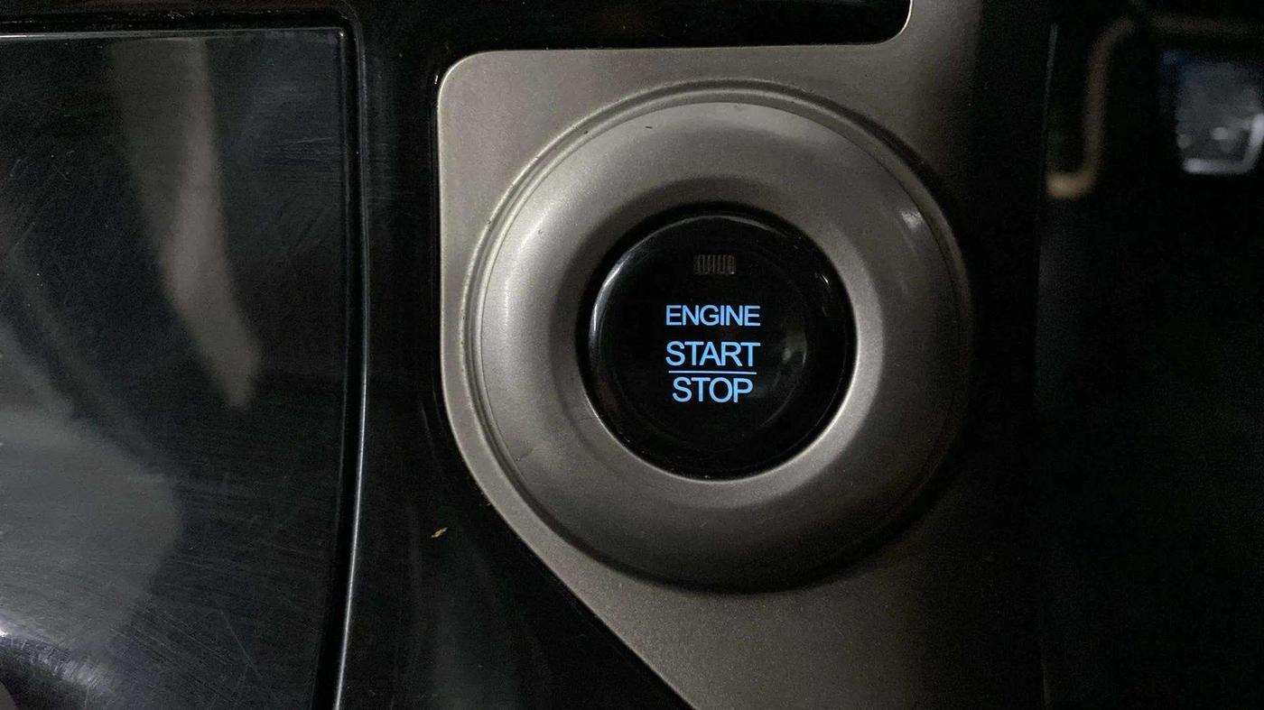 2018 Mahindra XUV500 W7, Diesel, Manual, 79,083 km, Keyless Start/ Stop Button